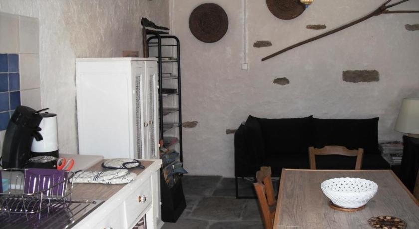 Le Clos D'Albray - Chambres D'Hotes Et Gite Comps-la-Grand-Ville Zimmer foto